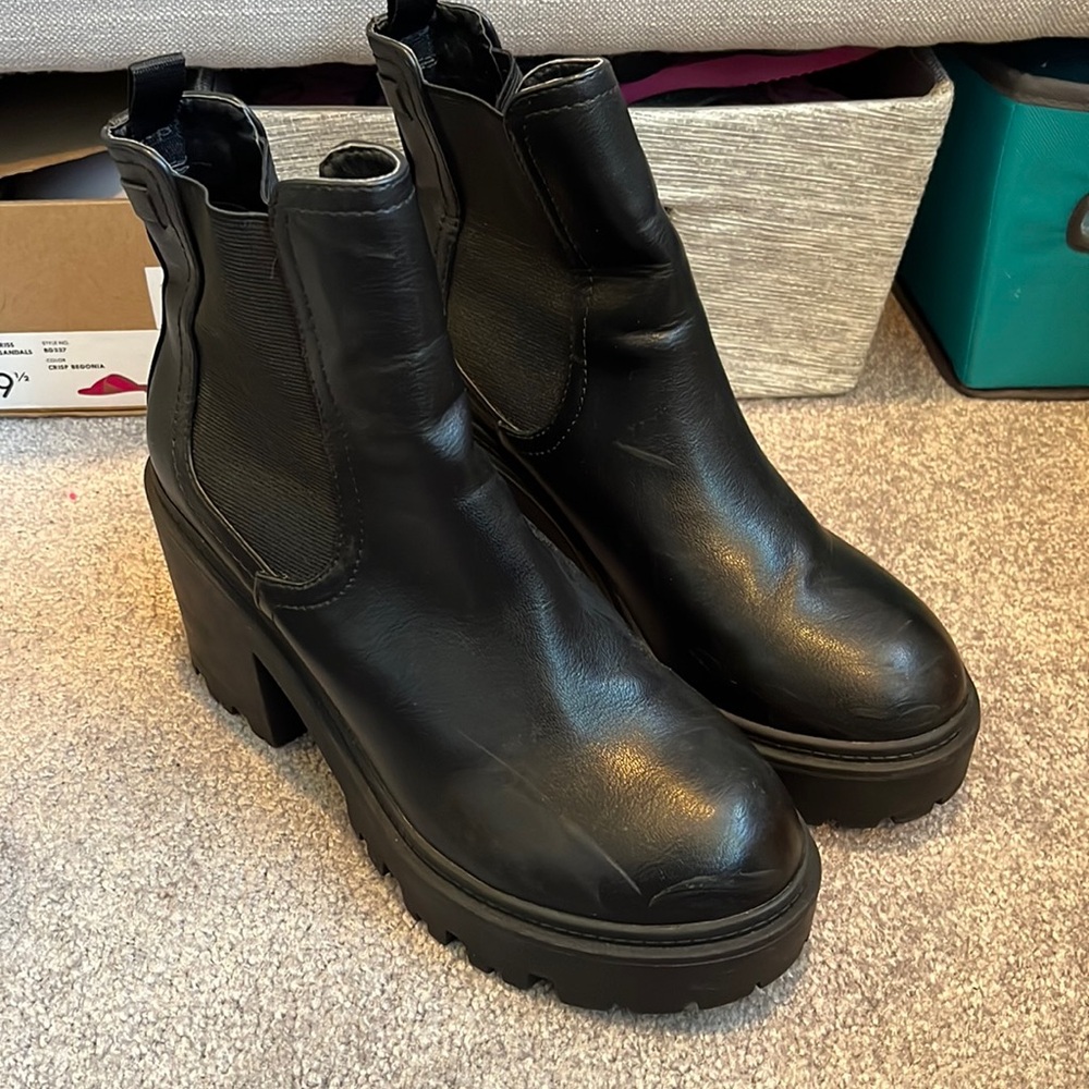 Urban outfitters black boots